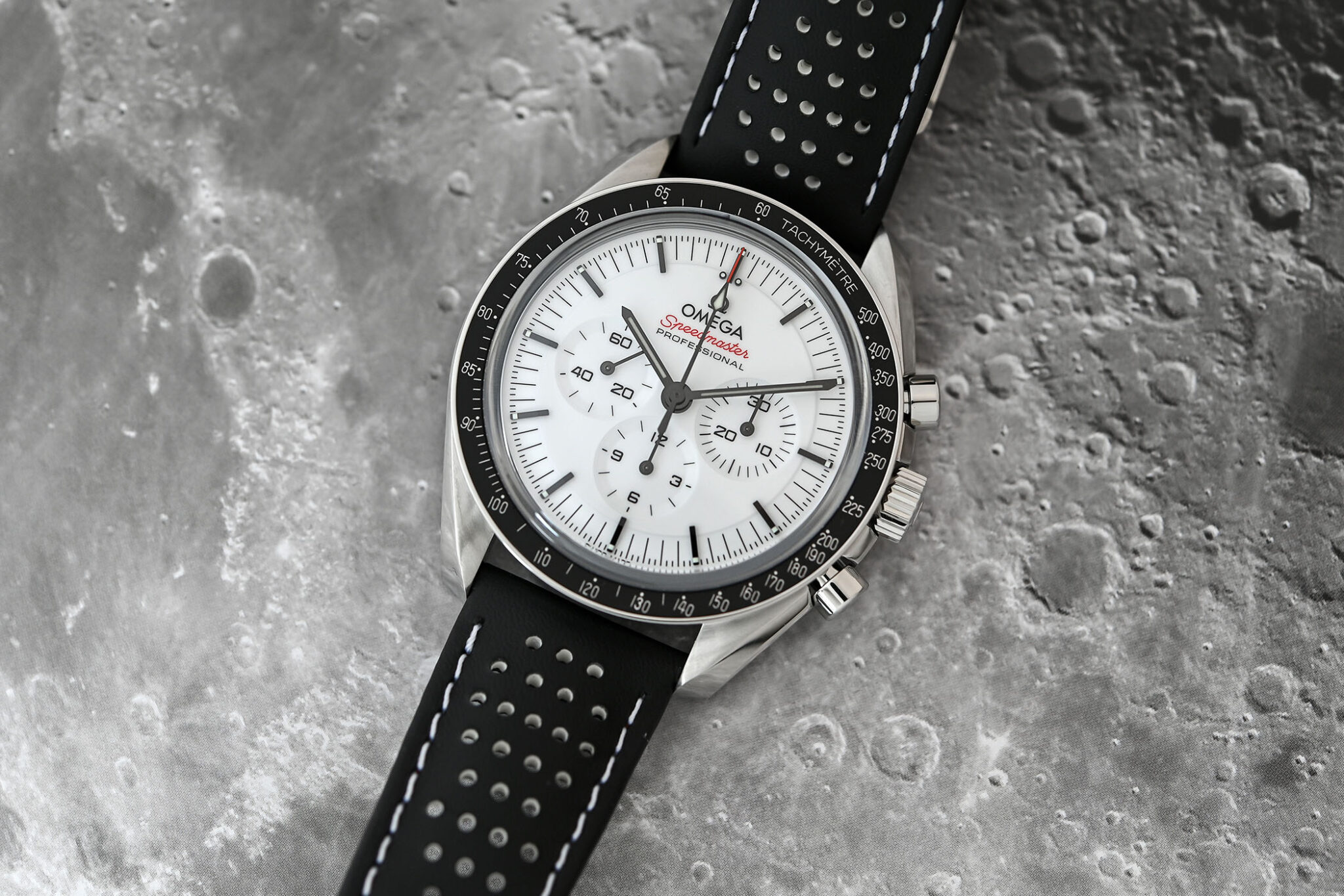 Omega Speedmaster Moonwatch White Dial Replica